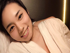 完全プライベート映像　透明感溢れる高身長美人妻　平井栞奈と初めての二人きりお泊まり　サンプル画像15